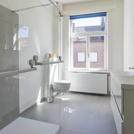 Hoogstraat 87 *